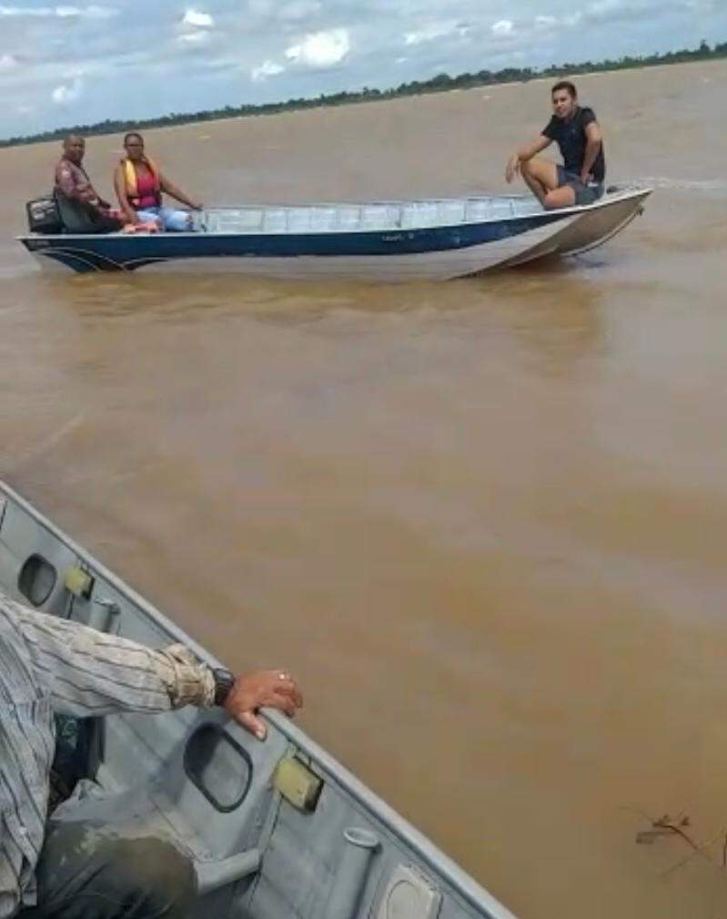 Corpo de criança vítima de naufrágio é localizado, no rio Araguaia