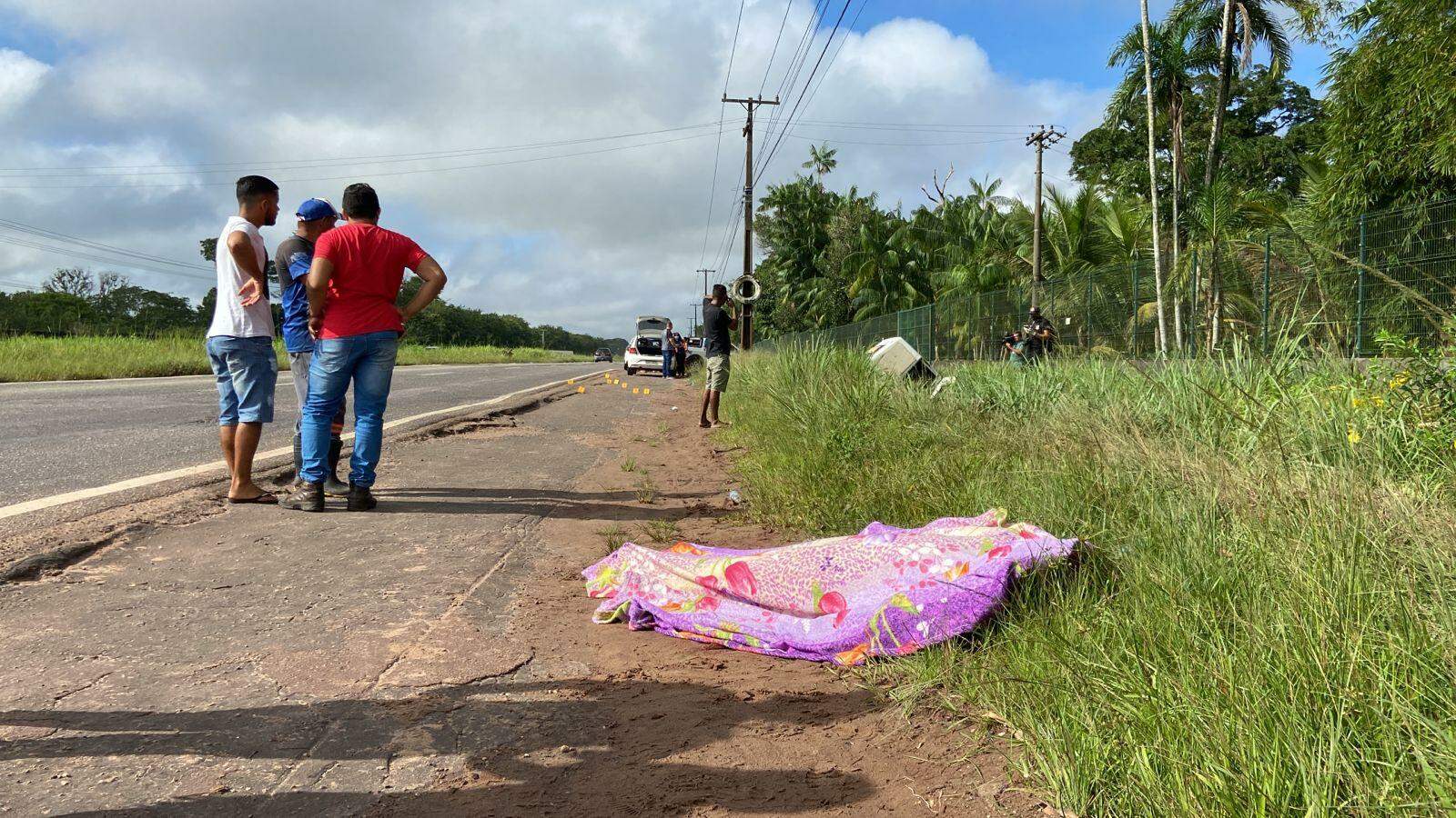 Homem é encontrado morto na BR-316, em Benevides, na manhã desta segunda