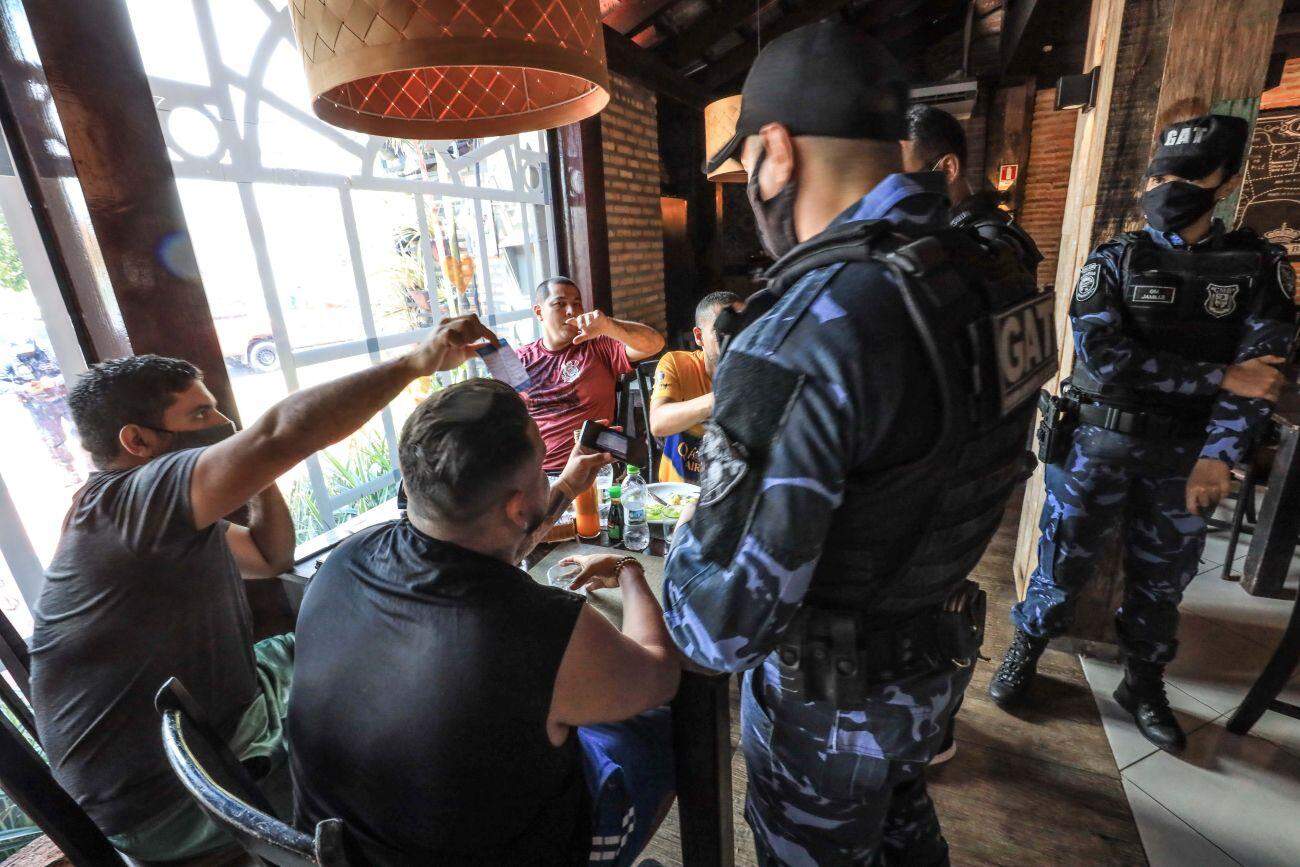 Operação 'Tolerância Zero' reforça fiscalização preventiva à covid-19 em bares e casas noturnas