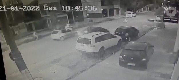 Motoqueiro é atropelado por caminhonete em Belém: 'Tentou me matar'