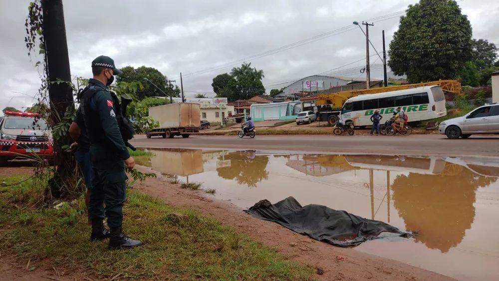 Em Santarém, homem é encontrado morto em poça de lama às margens da BR -163