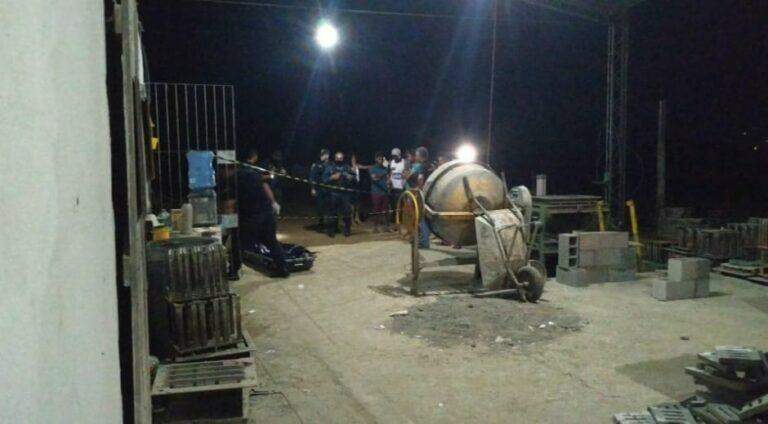 Jovem é assassinado com golpes de facão dentro de fábrica, em Altamira