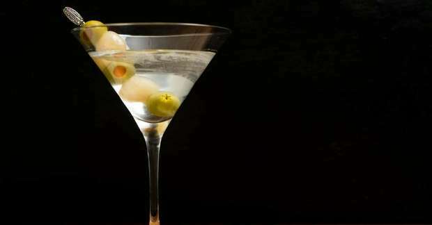 Coquetel: aprenda a fazer o vodka martini, drink preferido de James ...