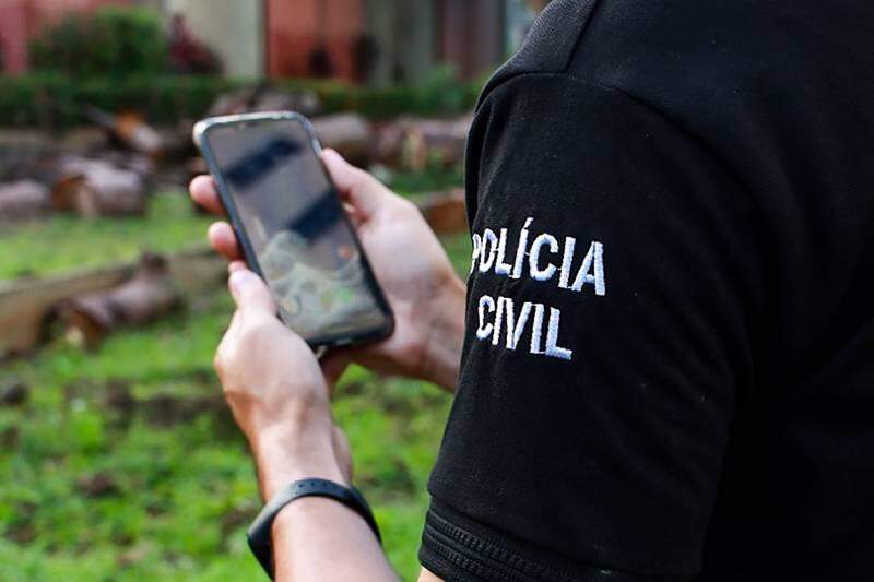 Polícia Civil devolve 110 aparelhos celulares roubados