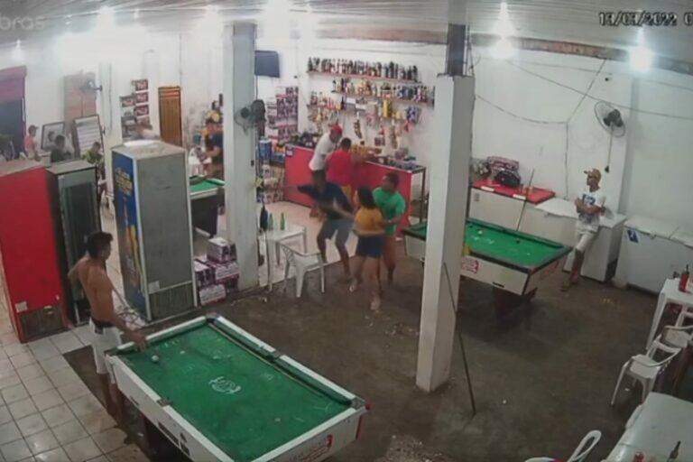 Homem sofre tentativa de homicídio dentro de bar e recebe tiro no braço
