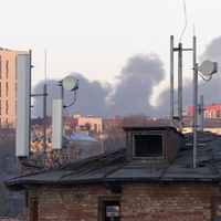 As autoridades da cidade garantiram que as explosões afetaram um edifício situado nas proximidades do aeroporto internacional de Lviv, mas que o terminal não foi atingido.