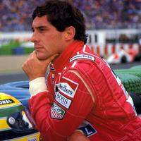 Ayrton Senna faleceu dia 1º de maio, após colidir com a mureta de proteção, aos 34 anos, durante uma corrida