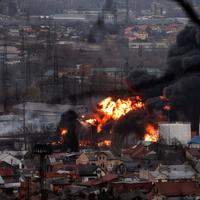 Pelo menos cinco pessoas ficaram feridas durante ataques das tropas russas, na cidade Lviv, no oeste da Ucrânia.