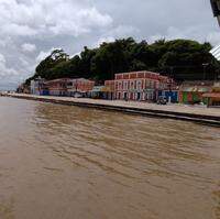 A imagem mostra o nível do Rio Amazonas, em Óbidos