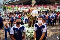 Após um ano sem festa presencial, fiéis católicos realizaram, em março, uma procissão pelas ruas do município de Acará, em homenagem a São José, padroeiro da cidade. A 'Procissão dos Lírios' encerrou a festividade, após 30 dias de programação