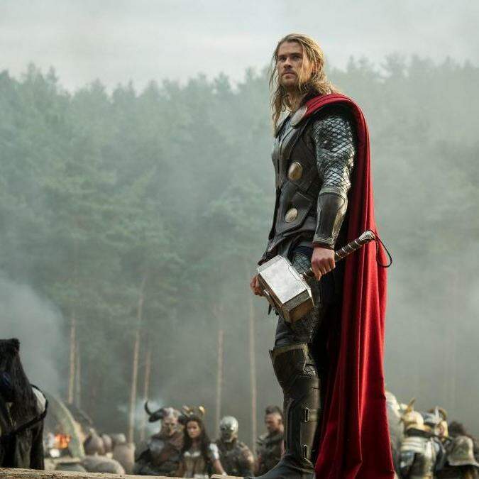 Irmão de Chris Hemsworth QUASE ROUBOU o papel de Thor l ICONS l VIX 