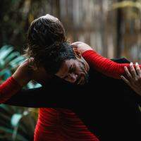 Filme “Vermelho Quimera” não tem diálogos, sendo a dança a principal forma de comunicação