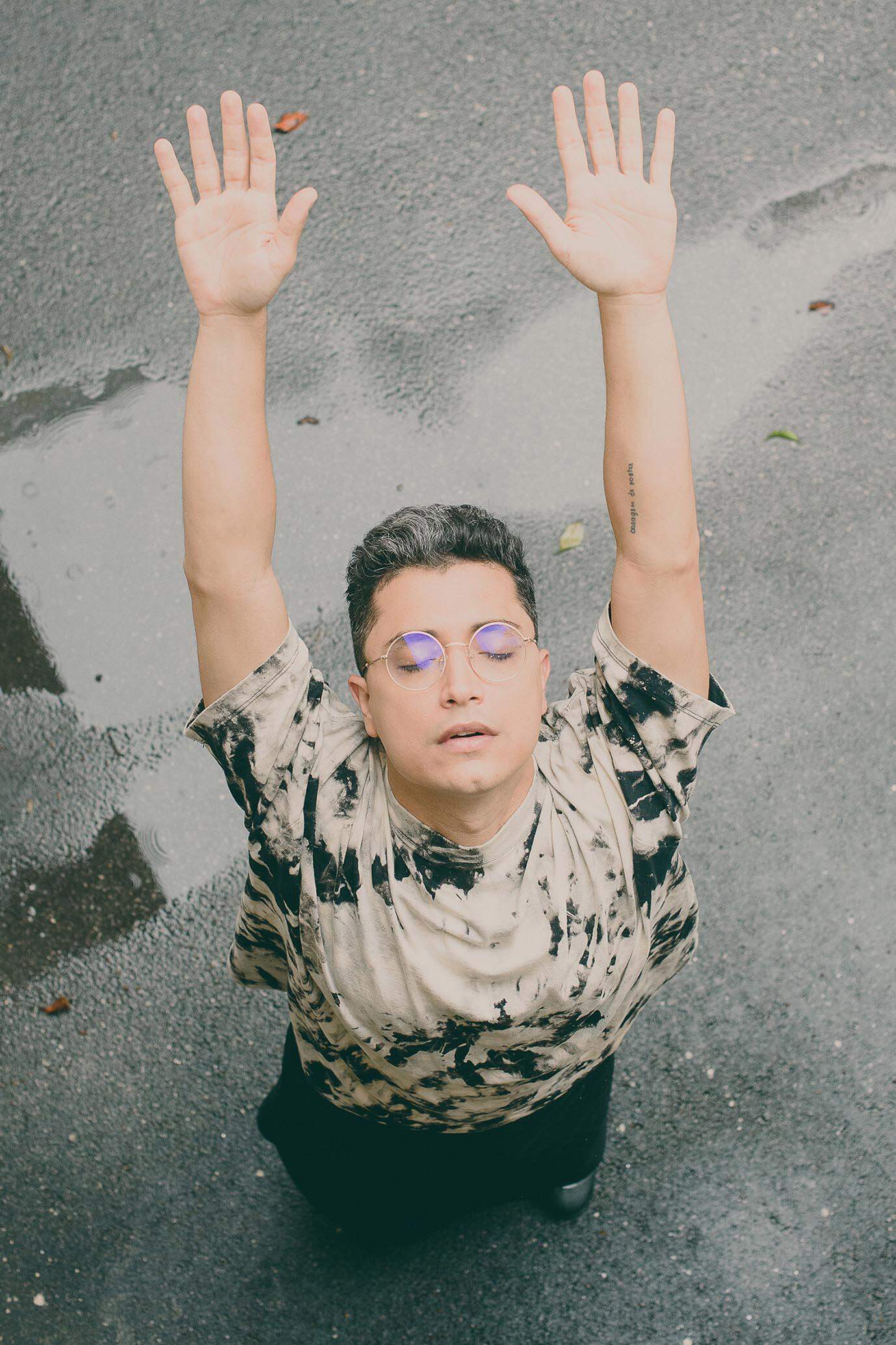 Arthur Nogueira faz shows de estreia de álbum 'Brasileiro Profundo', em