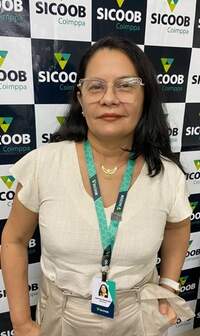 A gerente-geral da Sicoob-Coimppa, Martha Erika Lobato, destaca os benefícios oferecidos aos cooperados da instituição financeira