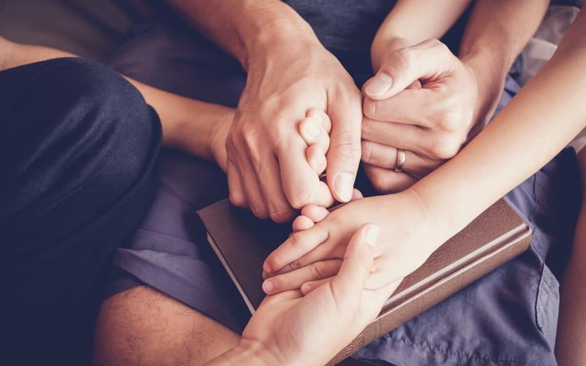 Confira uma oração da família para pedir união | O Liberal | O Liberal