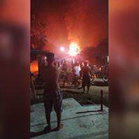 O incêndio atingiu duas residências localizadas na rua Esmeralda Fonseca, no bairro Cafezal, no município de Curralinho, no Marajó