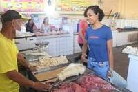 A operadora de caixa Andreza Ribeiro de Jesus contou que, antes, comprava carne com mais frequência. “Hoje em dia é uma vez e olhe lá”, afirmou.