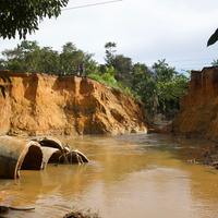O km 169 da BR-316, no município de Santa Luzia do Pará, no nordeste paraense, permanece interditado devido ao rompimento das estruturas ocasionado pelas fortes chuvas na região, que caíram principalmente durante a segunda semana do mês de maio