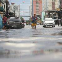 Após fortes chuvas, capital paraense enfrentou uma tarde de transtorno no último dia de maio