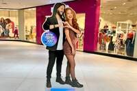 O casal de influenciadores, Igor Porpino e Theulyn Reis, estampa a campanha do Dia dos Namorados do Castanheira Shopping