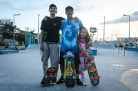 Pablo, Joélcio e Juliana - família skatista