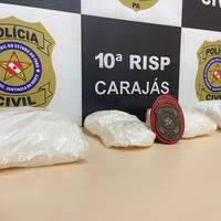 Cerca de 3,5 quilos de cocaína foi encontrado