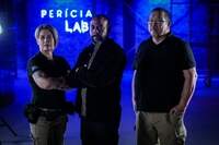 A fotógrafa pericial Telma Rocha, o ator André Ramiro e o perito criminal Ricardo Salada participam da série.