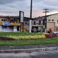 Fogo na vegetação na esquina da Enéas Pinheiro com a Perimetral, em Belém
