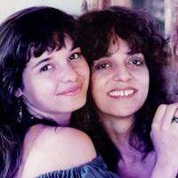 Glória Perez e a filha Daniella Perez, morta em 1992