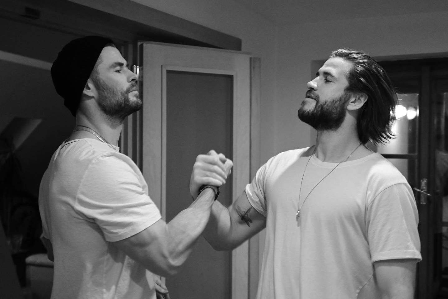 Chris Hemsworth quase perdeu o papel de Thor para seu irmão: Minha audição  foi péssima - JASB - Jornal dos Agentes de Saúde do Brasil.