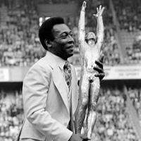 O ex-jogador Pelé durante a cerimônia de premiação como Atleta do Ano, em 1980