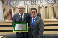 Mário Bigatão recebe título das mãos do prefeito de Barcarena