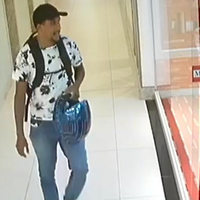 Ação em uma loja de um shopping center, de Belém, foi rápida e terminou com o ladrão saindo da loja, com a mochila cheia de telefones celulares roubados