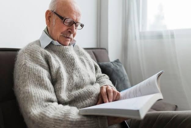 A leitura é essencial para estimular a memória dos idosos