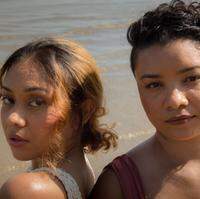 As artistas Anna Suav e Bruna BG lançaram ontem, 29, o clipe da música "Lábios Pretos", com participação da cantora amazonense Karen Francis.
