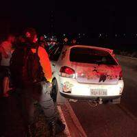 O motorista, identificado como Jeferson Moraes, que dirigia um carro pequeno de passeio colidiu com um veículo Toyota, cor prata.
