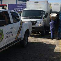 As urnas para o traslado dos corpos após a perícia na Polícia Científica do Pará