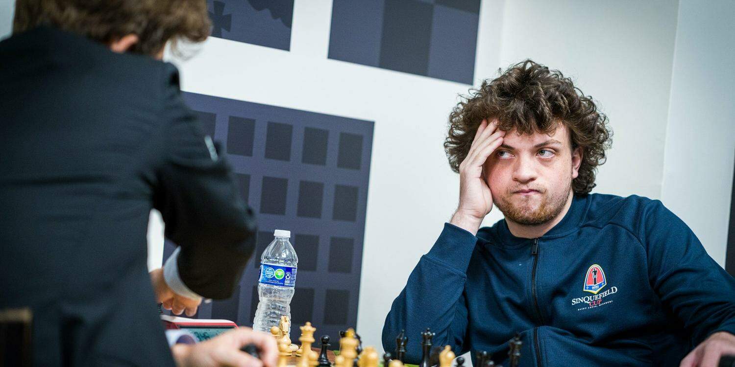 Jovem que venceu o melhor do mundo no xadrez é acusado de trapacear com  dispositivo anal; entenda, Mais Esportes