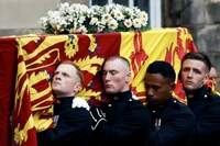Guarda leva caixão de Elizabeth II: uma semana de homenagens até enterro
