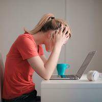 Alto nível de estresse pode prejudicar a saúde mental e física das pessoas