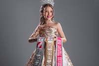 Sophia Guimarães Valeriano, tem 8 anos e a responsabilidade de representar o Pará no concurso Mini Miss Brasil 2023