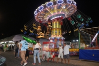 Público começa a frequentar o parque de diversões no Arraial de Nazaré