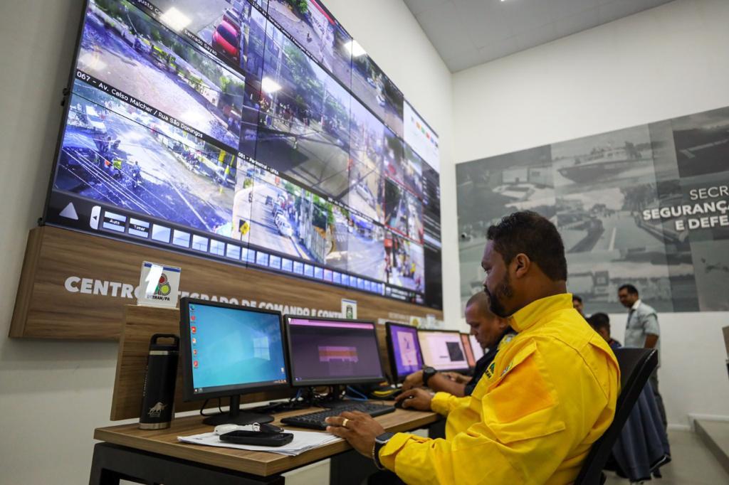 Descarte de material de propaganda (santinho) de candidato nas ruas, compra de votos, transporte irregular de eleitores, promoção de comício, após horário autorizado nos municípios de Senador José Porfírio,  Ponta de Pedras, Oriximiná, Capitão Poço, Bragança, Parauapebas, Tucurui, Vigia, Ourilândia do Norte e Uruará foram as ocorrências identificadas no Pará na "Operação Eleições 2022" da Segup.