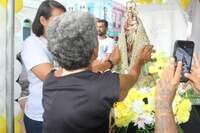 Trabalhadores e consumidores do complexo do Ver-o-Peso puderam pedir bênçãos para a Virgem de Nazaré bem de pertinho