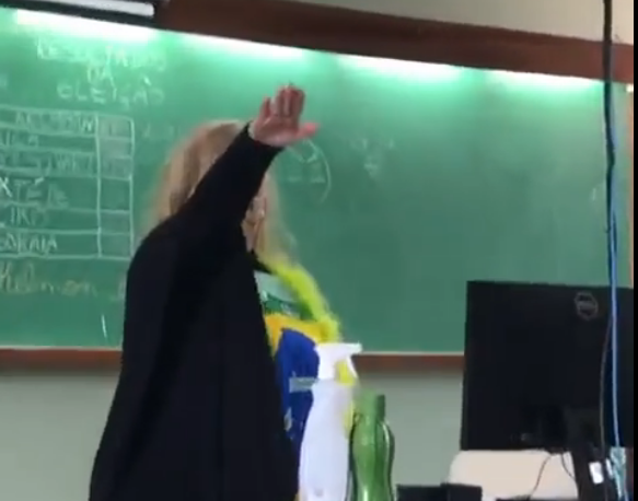 Professora que fez gesto nazista em escola &eacute; demitida; v&iacute;deo | Brasil | O  Liberal