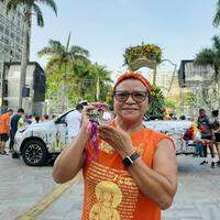 Maria Belém, 55, agradeceu pela saúde da irmã, recuperada de câncer de mama.