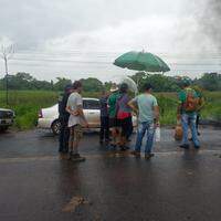 Grupo de manifestantes permanece tentando bloquear as rodovias estaduais