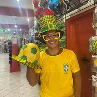 NE1, Comércio popular do Centro do Recife aposta na venda de produtos para  a Copa do Mundo