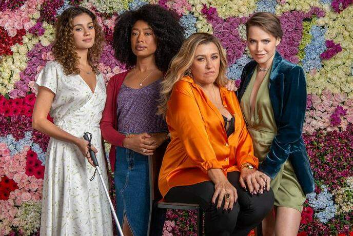 Onde assistir a From? Conheça sinopse e elenco da série no Globoplay