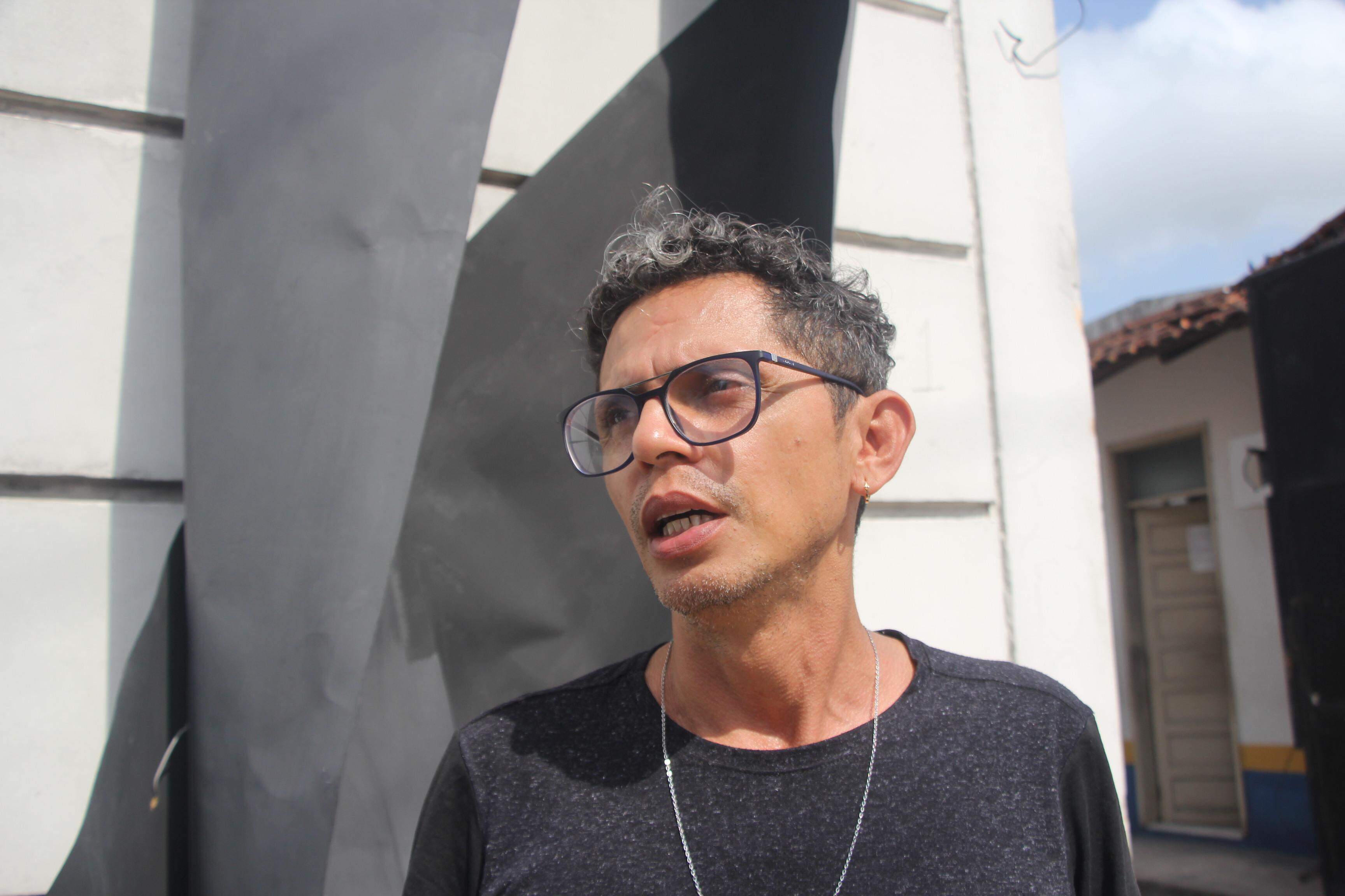 Coordenador do Fórum Paraense de ONGs/Aids, Redes+, Coletivos de Hepatites Virais e Tuberculose (FOPAIDS), Cledson Sampaio, disse que a Casa Dia conta com apenas cinco médicos para atender 10 mil pacientes